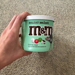 Holiday Mint M&M's Candle - Green